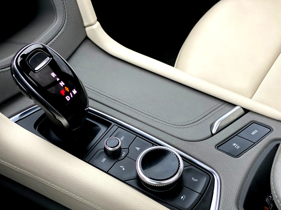 2022 Cadillac XT5 - Image 14 of 21