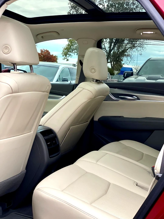 2022 Cadillac XT5 - Image 9 of 21