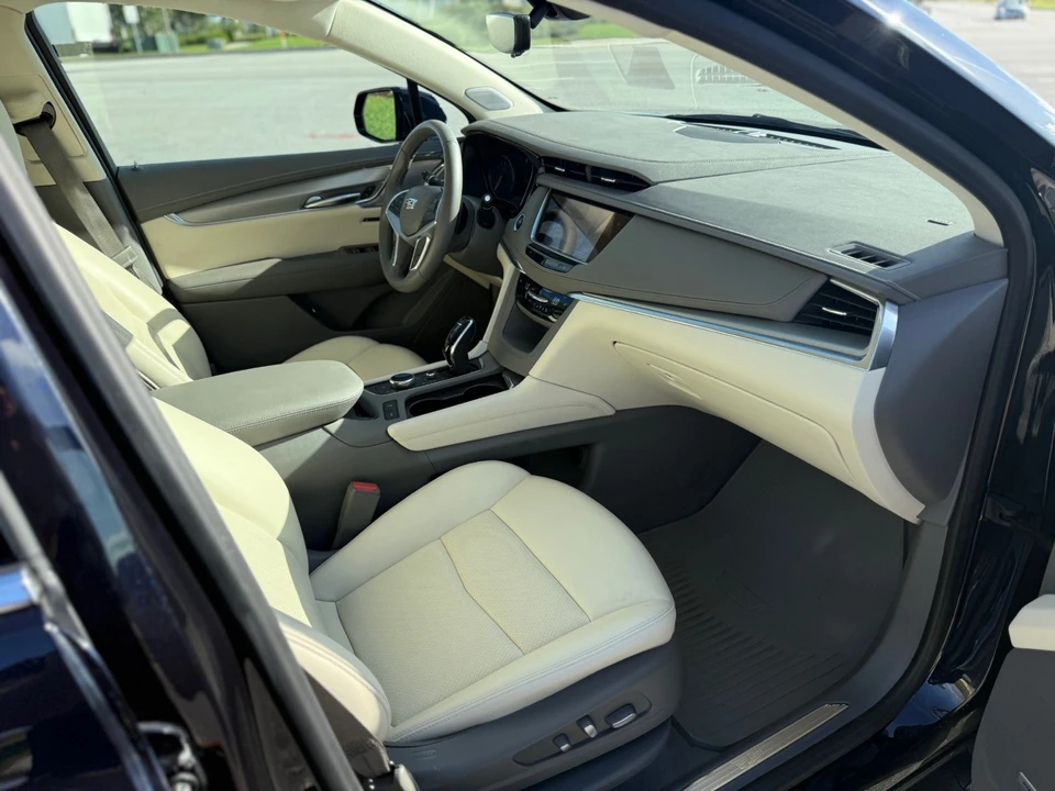 2022 Cadillac XT5 - Image 13 of 20