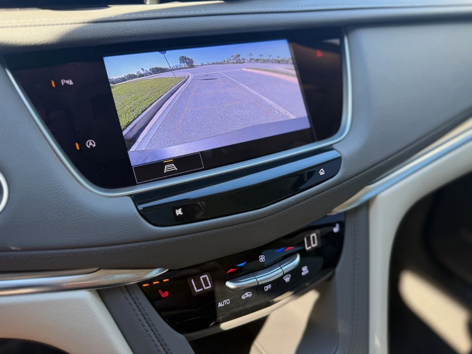2022 Cadillac XT5 - Image 17 of 20