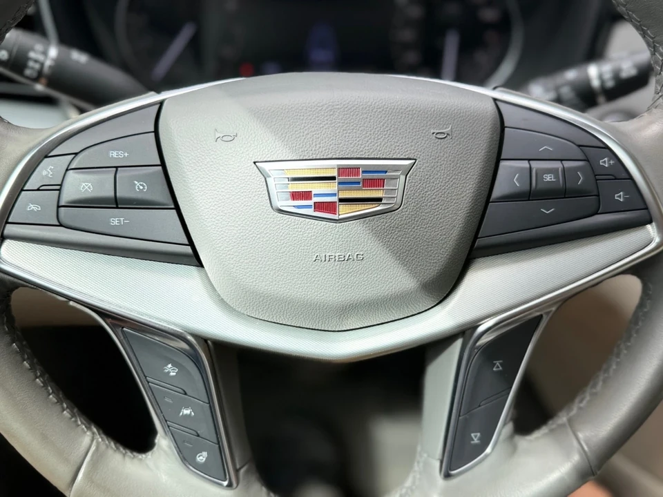 2022 Cadillac XT5 - Image 14 of 20