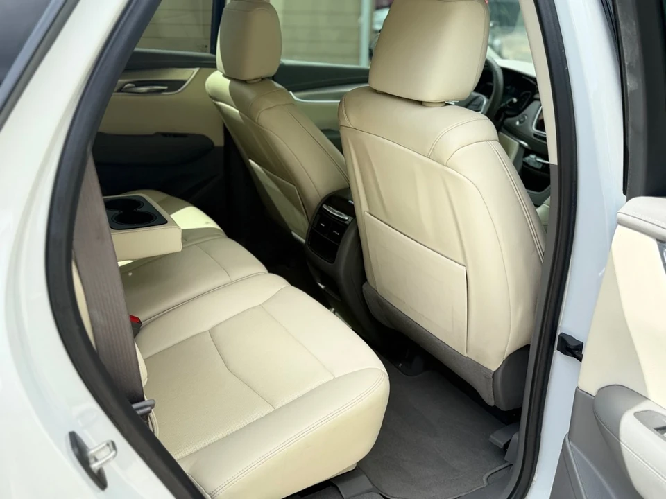 2022 Cadillac XT5 - Image 10 of 20