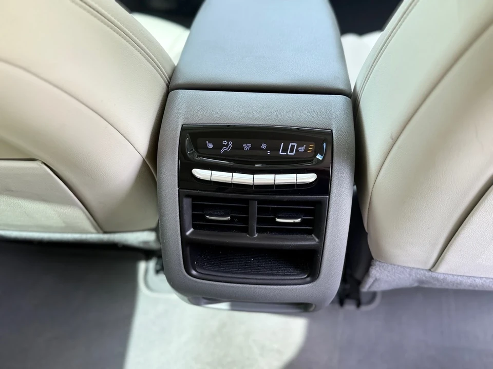 2022 Cadillac XT5 - Image 11 of 20