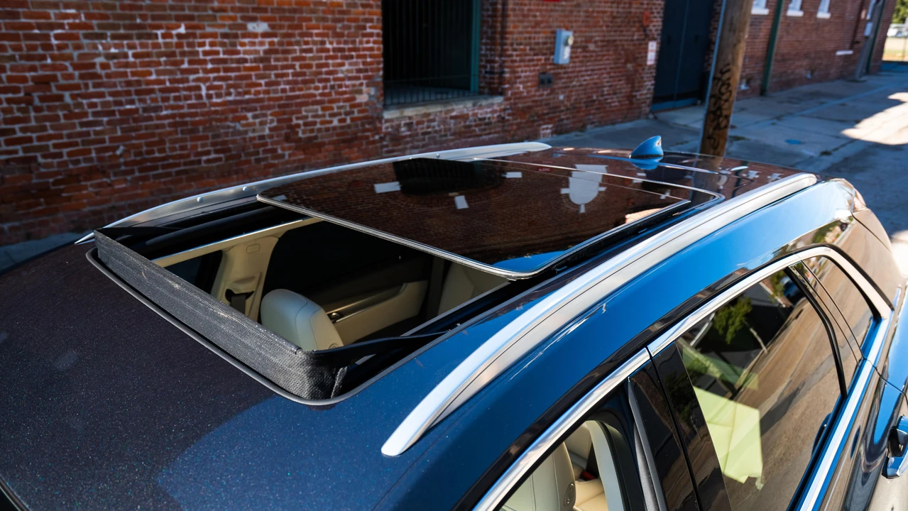 2022 Cadillac XT5 - Image 24 of 31