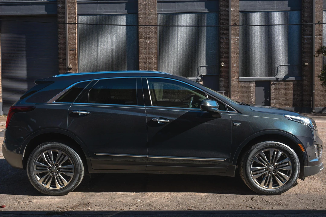 2022 Cadillac XT5 - Image 3 of 31