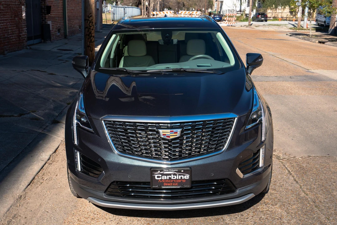 2022 Cadillac XT5 - Image 2 of 31