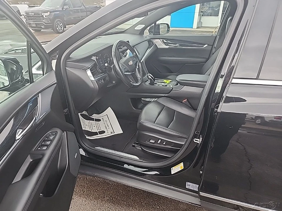 2022 Cadillac XT5 - Image 11 of 21