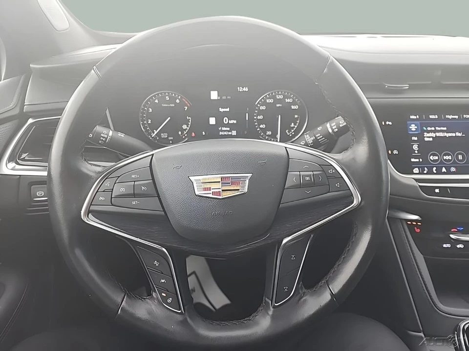 2022 Cadillac XT5 - Image 14 of 21