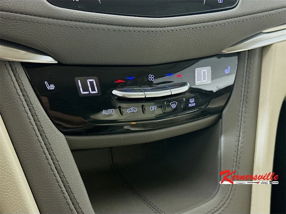 2022 Cadillac XT5 - Image 18 of 21