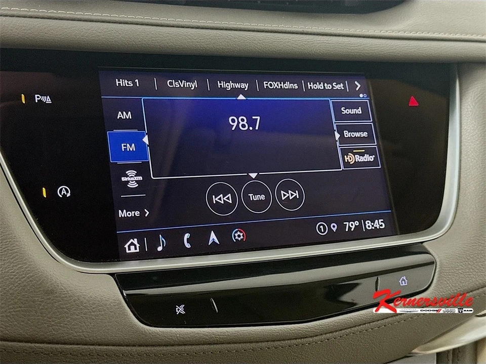 2022 Cadillac XT5 - Image 17 of 21