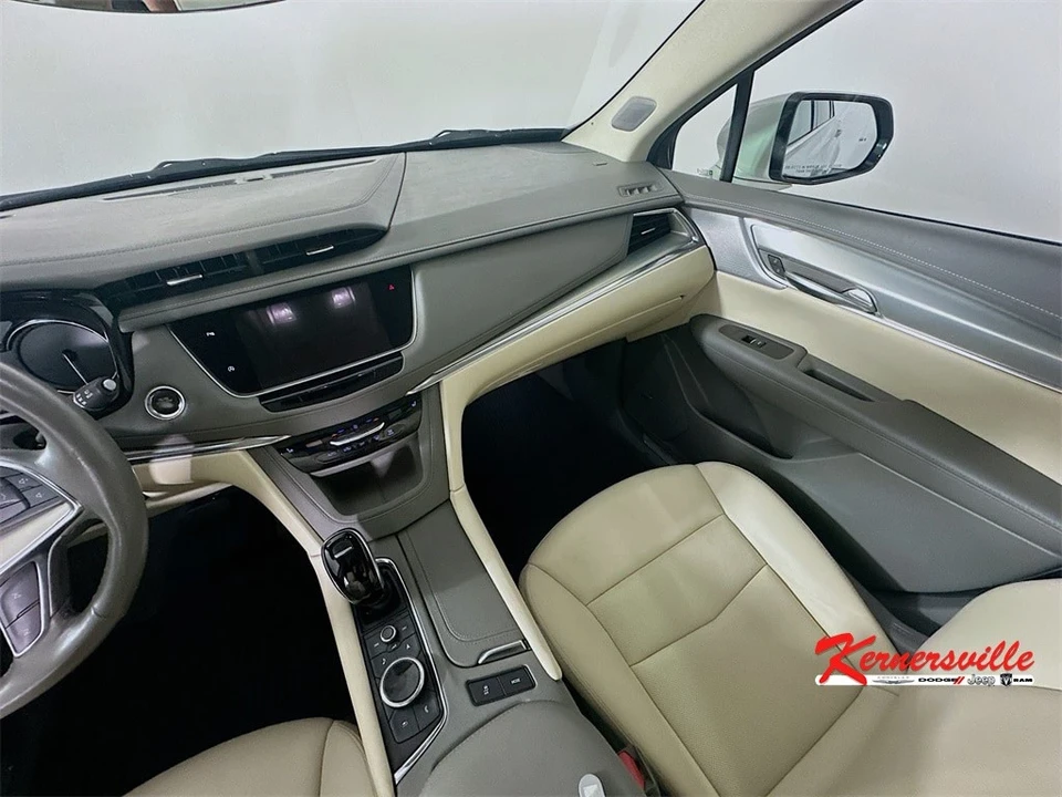 2022 Cadillac XT5 - Image 11 of 21