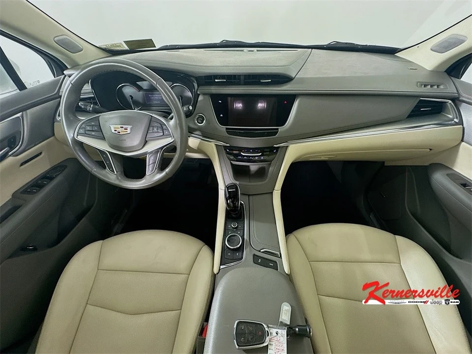 2022 Cadillac XT5 - Image 10 of 21
