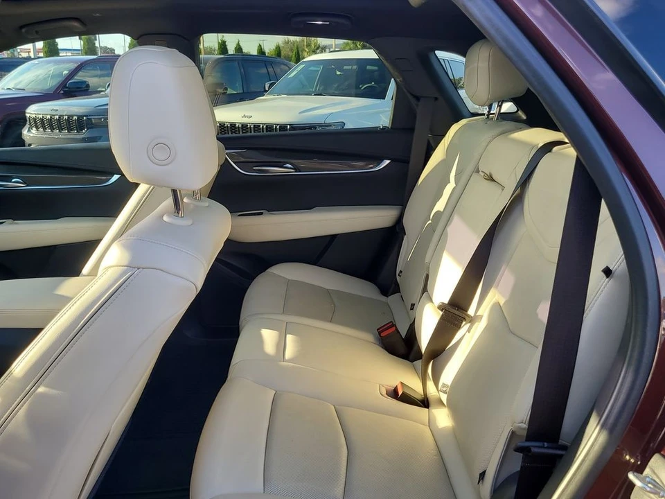 2022 Cadillac XT5 - Image 12 of 12