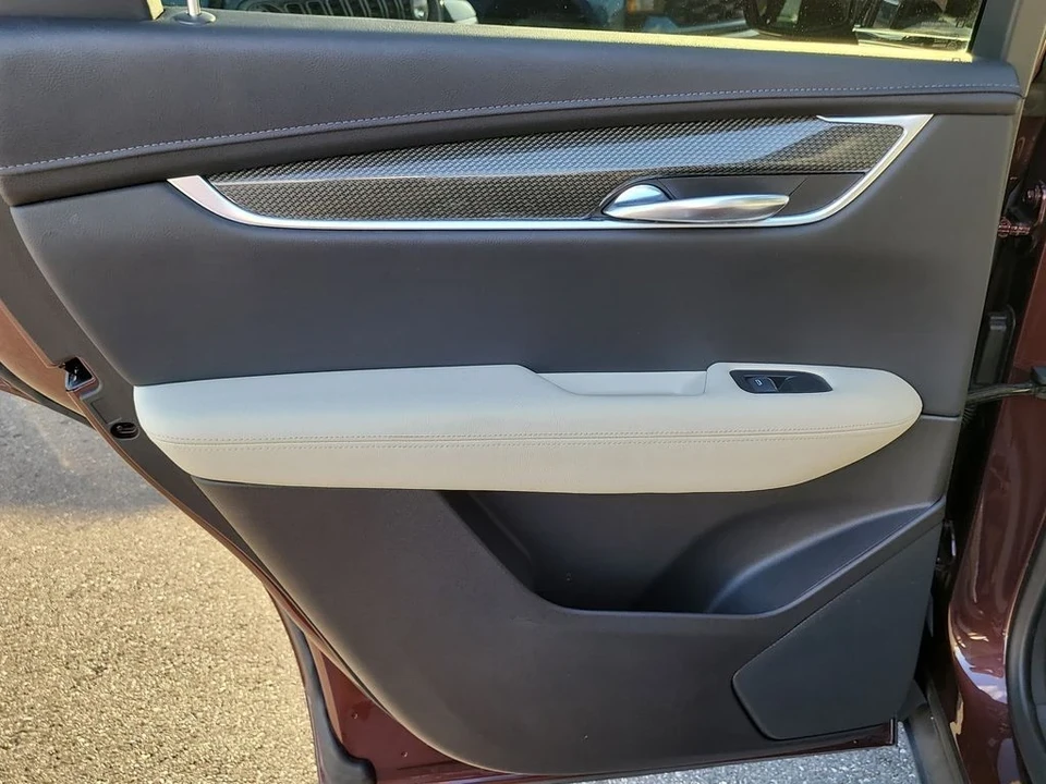 2022 Cadillac XT5 - Image 10 of 12