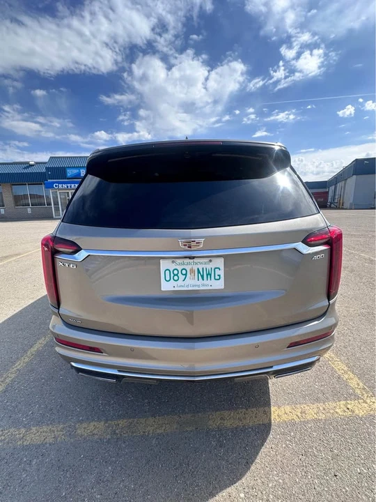 2022 Cadillac XT6 - Image 5 of 10