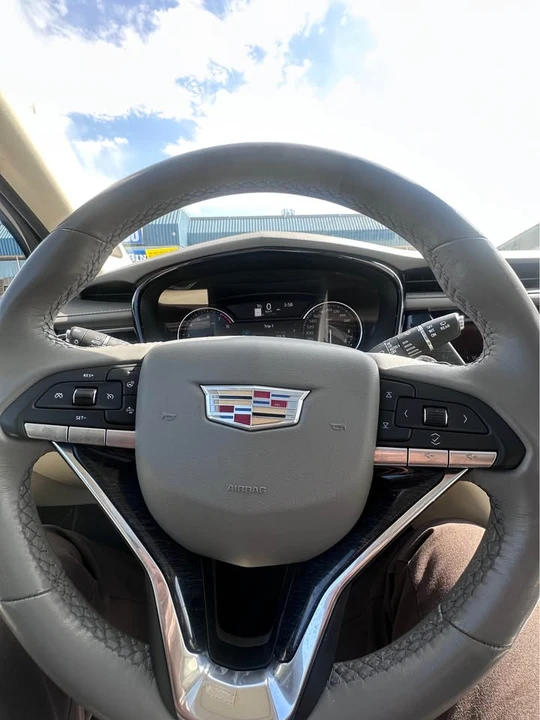 2022 Cadillac XT6 - Image 6 of 10