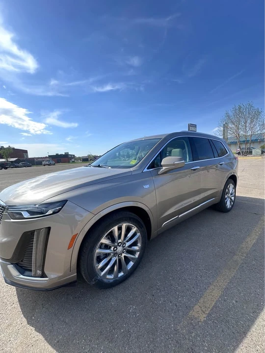2022 Cadillac XT6 - Image 3 of 10