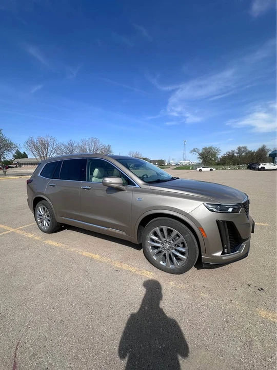 2022 Cadillac XT6 - Image 4 of 10