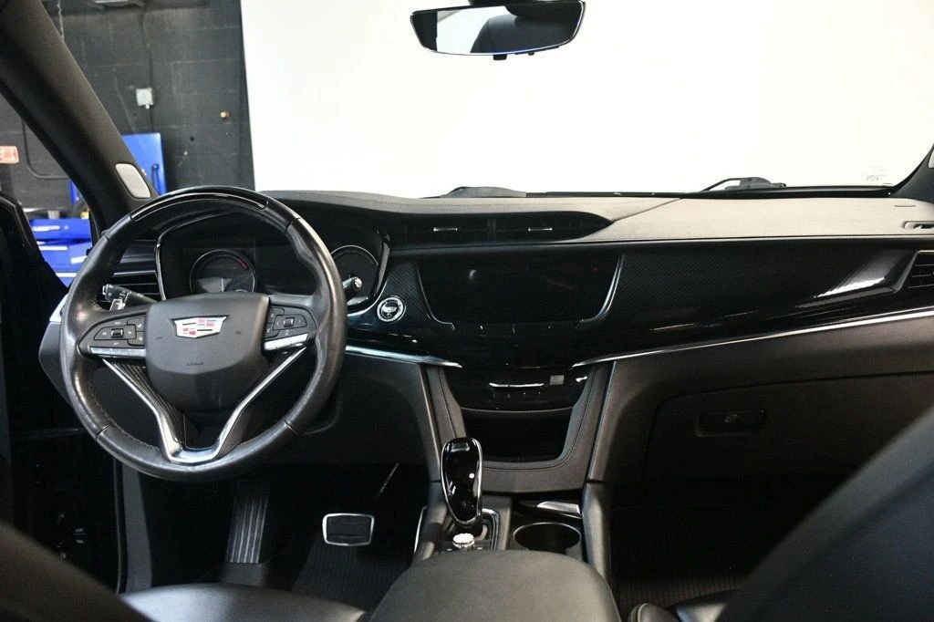 2022 Cadillac XT6 - Image 5 of 12