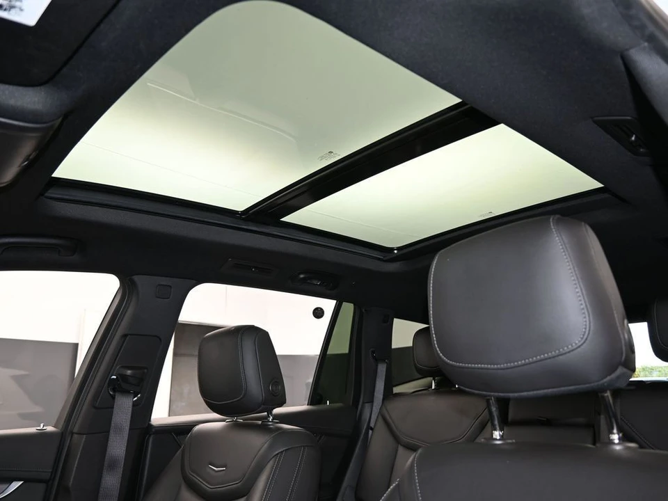 2022 Cadillac XT6 - Image 11 of 12