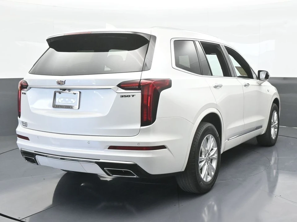 2022 Cadillac XT6 - Image 5 of 12