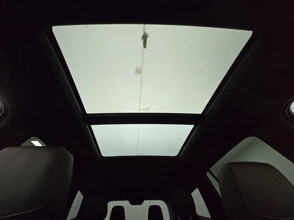 2022 Cadillac XT6 - Image 3 of 12
