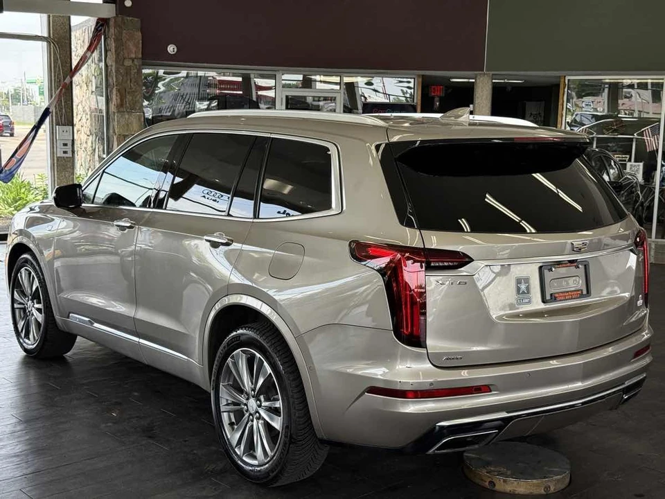 2022 Cadillac XT6 - Image 16 of 21