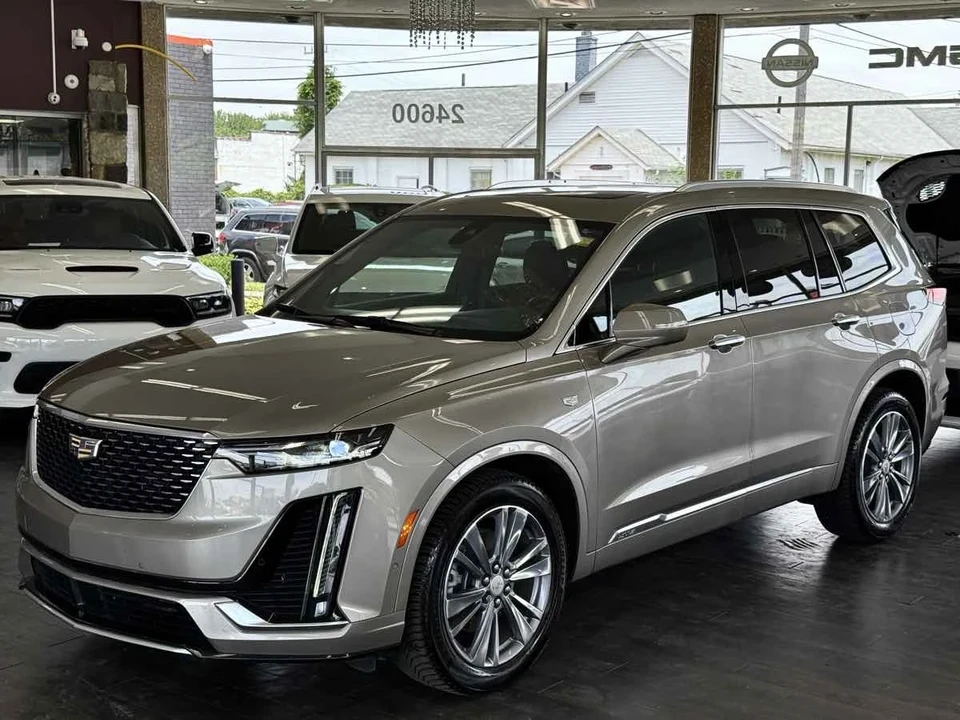 2022 Cadillac XT6 - Image 3 of 21