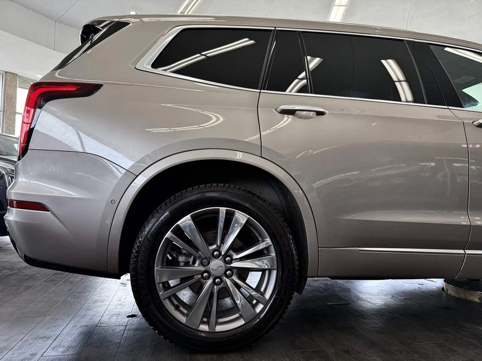 2022 Cadillac XT6 - Image 11 of 12