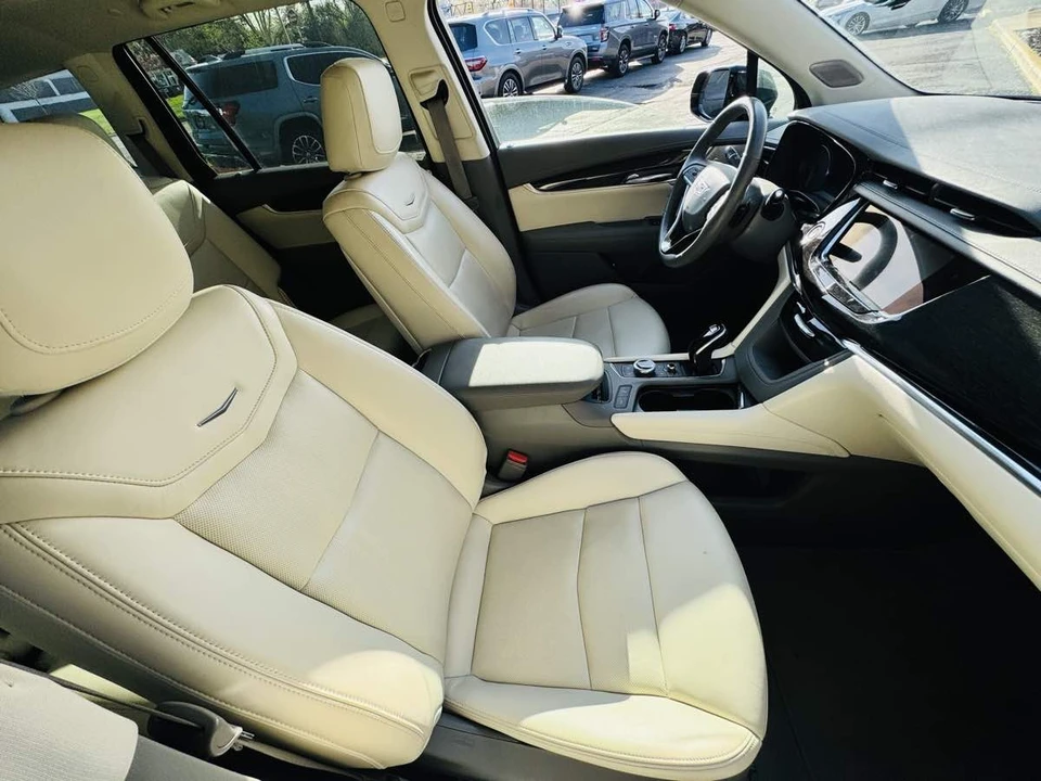 2022 Cadillac XT6 - Image 11 of 14