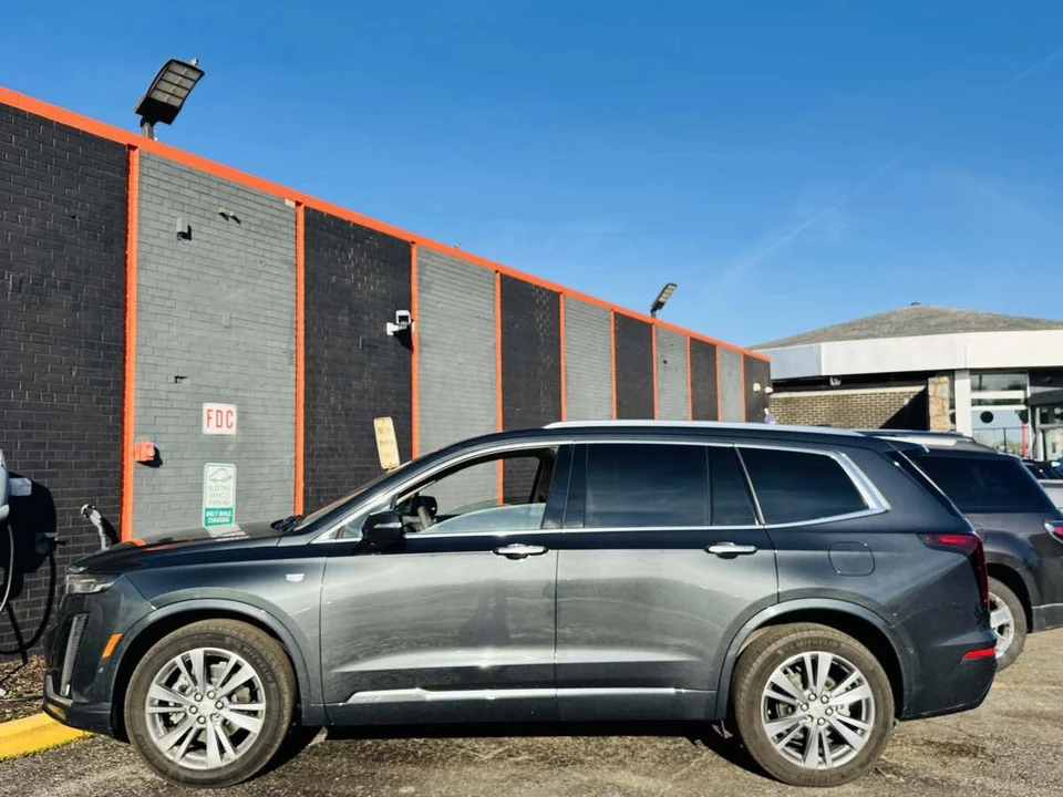 2022 Cadillac XT6 - Image 4 of 14