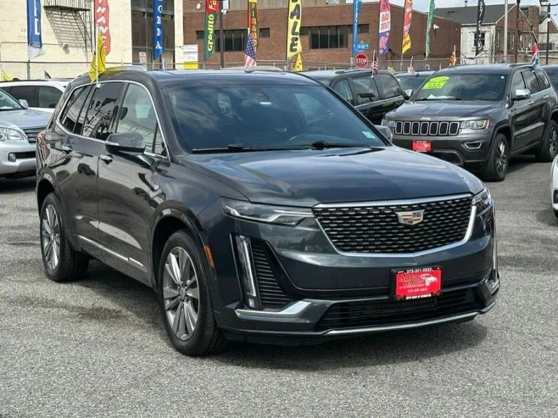 2022 Cadillac XT6 - Image 3 of 12