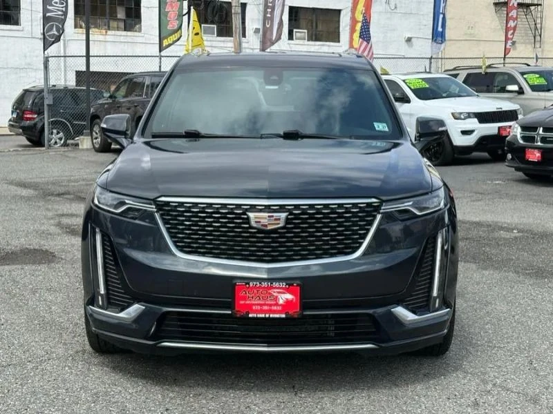 2022 Cadillac XT6 - Image 2 of 12