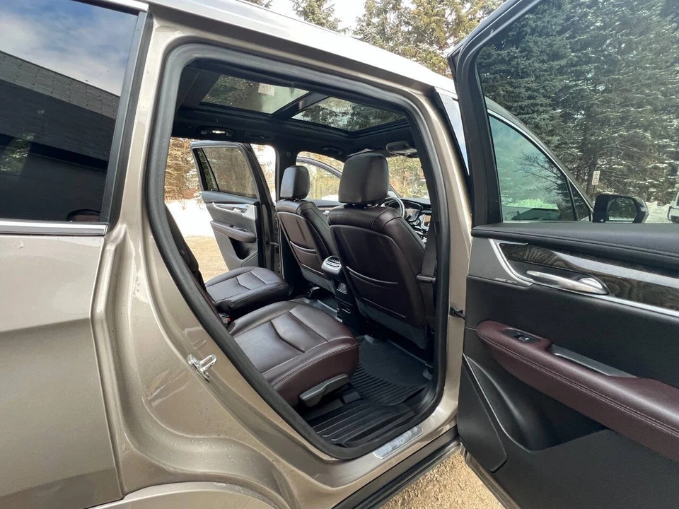 2022 Cadillac XT6 - Image 19 of 21