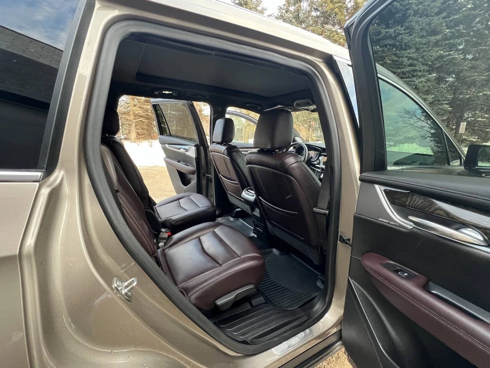 2022 Cadillac XT6 - Image 18 of 21