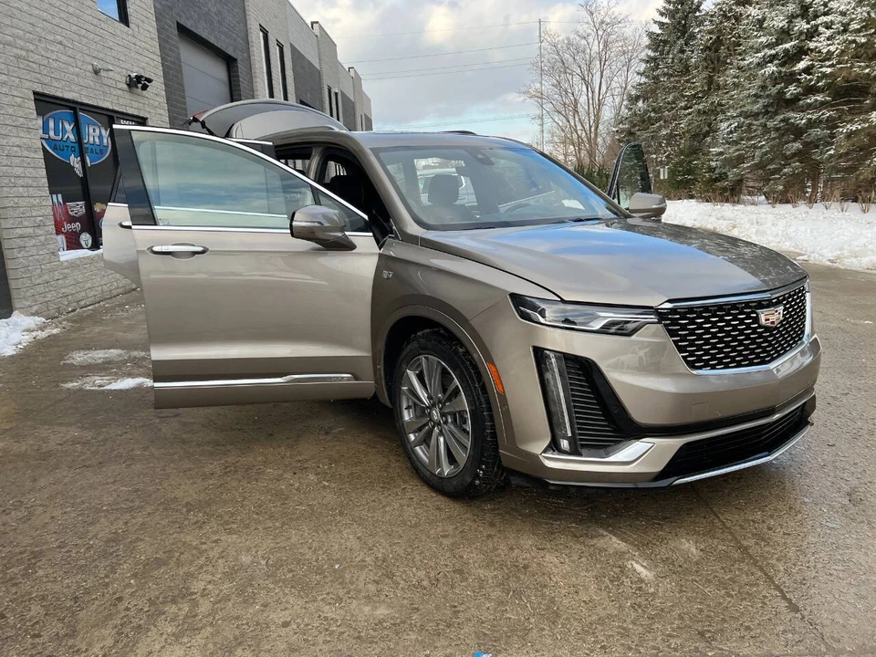 2022 Cadillac XT6 - Image 16 of 21