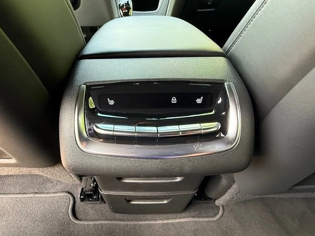 2022 Cadillac XT6 - Image 17 of 31