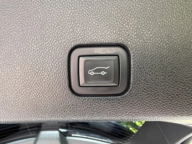 2022 Cadillac XT6 - Image 21 of 31