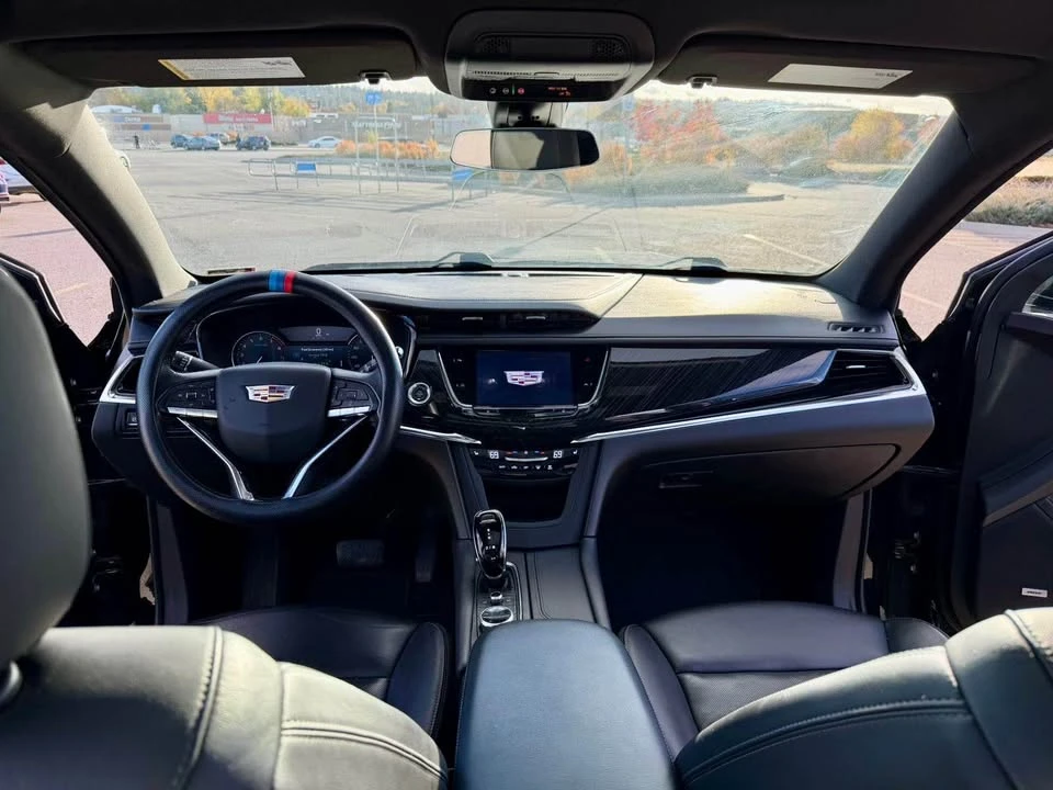 2022 Cadillac XT6 - Image 3 of 10