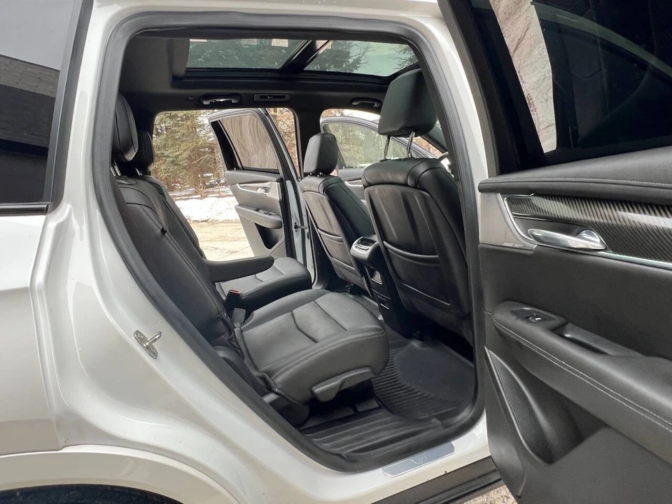 2022 Cadillac XT6 - Image 17 of 21