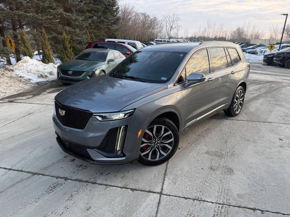 2022 Cadillac XT6 - Image 2 of 21