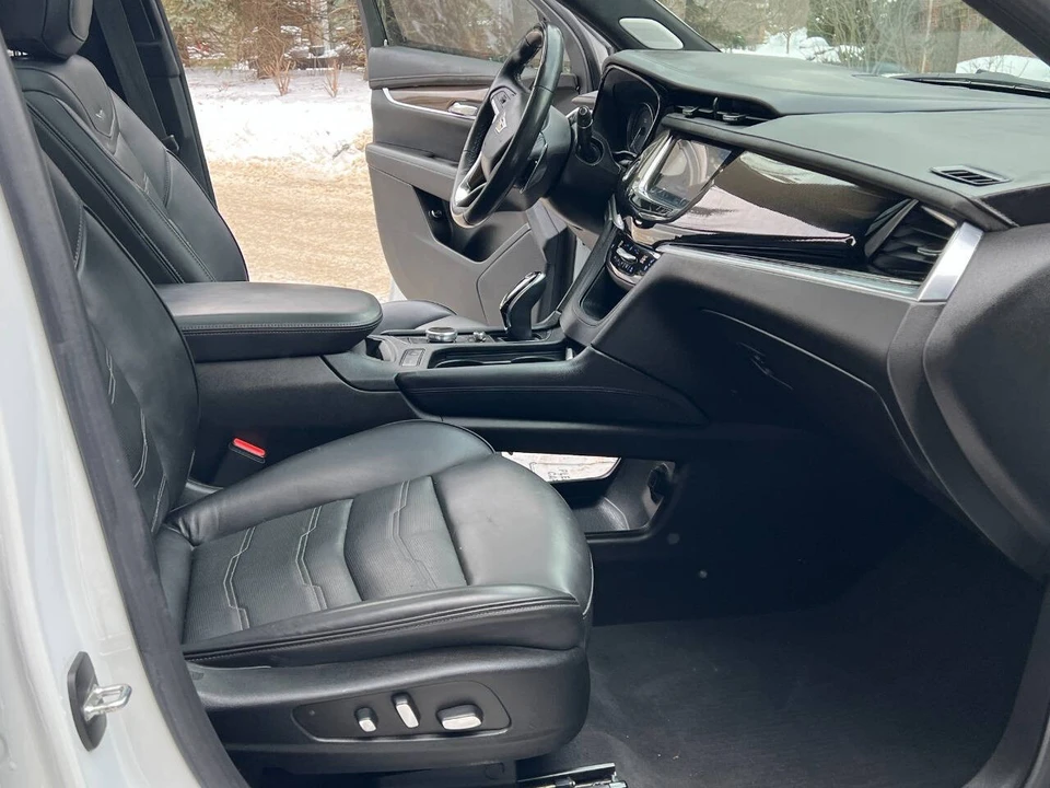 2022 Cadillac XT6 - Image 16 of 21