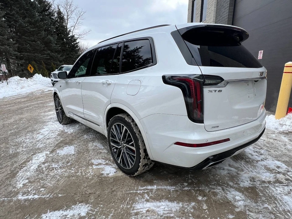 2022 Cadillac XT6 - Image 8 of 21