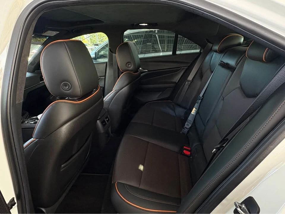 2022 Cadillac CT4-V - Image 9 of 10