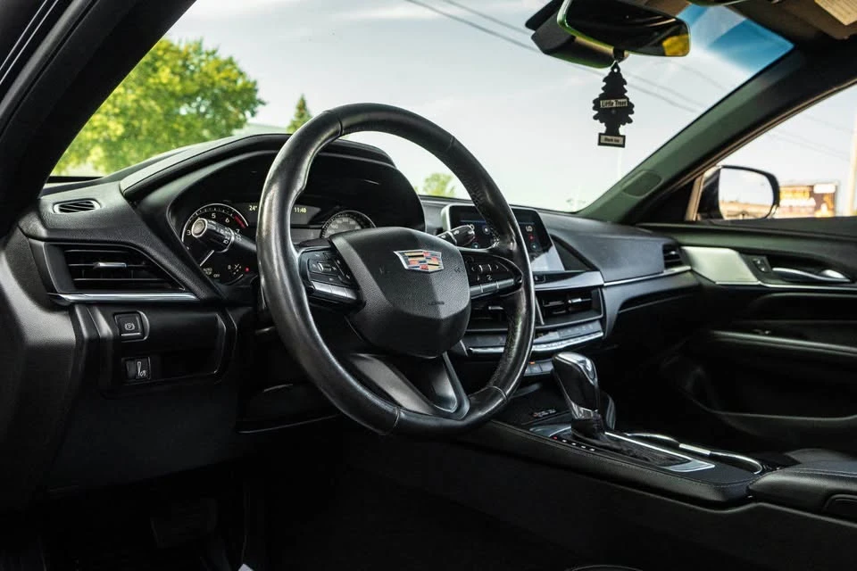 2022 Cadillac CT4 - Image 16 of 18