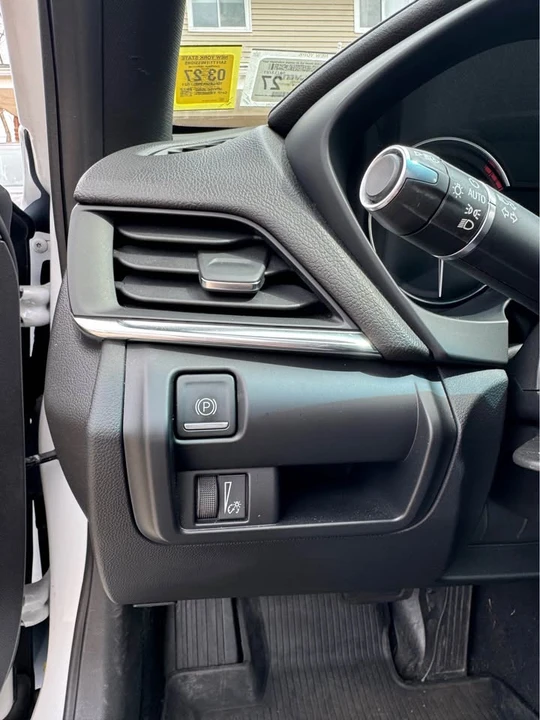 2022 Cadillac CT4 - Image 14 of 18