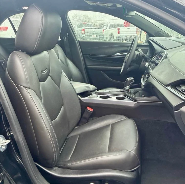 2022 Cadillac CT4 - Image 10 of 15