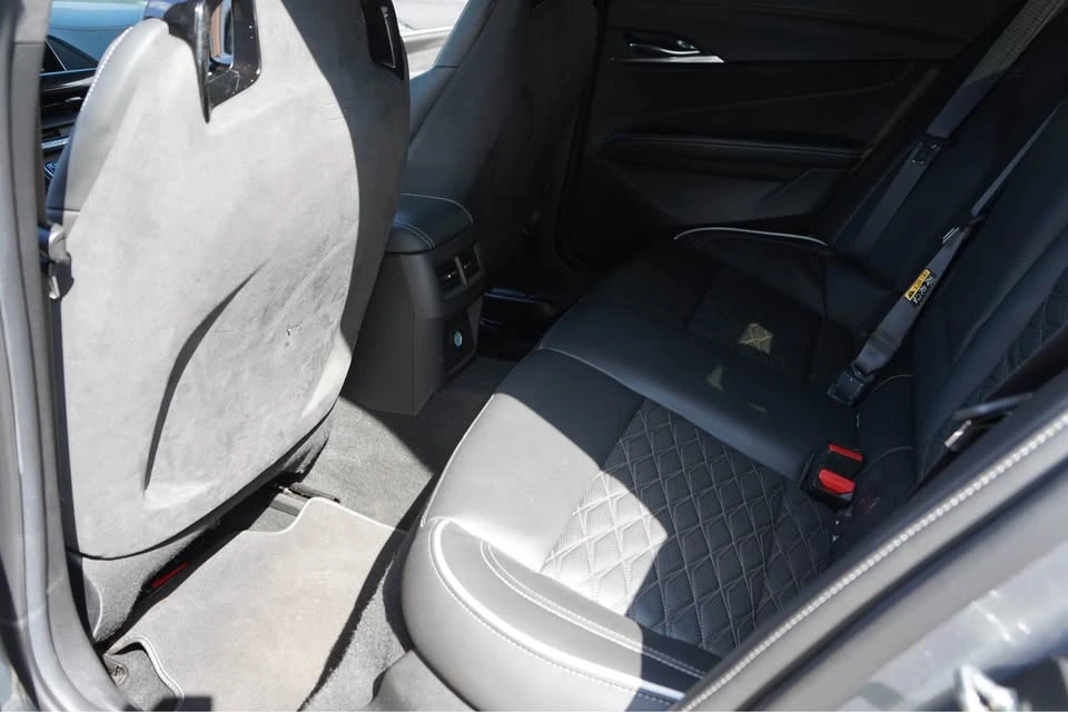 2022 Cadillac CT4-V Blackwing - Image 10 of 17