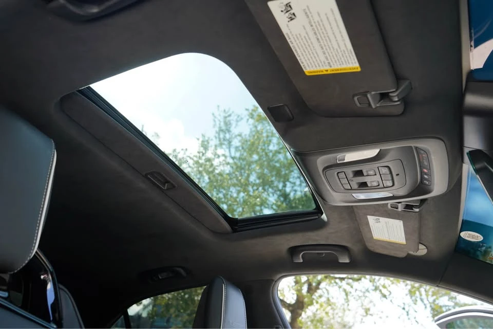 2022 Cadillac CT4-V Blackwing - Image 7 of 17
