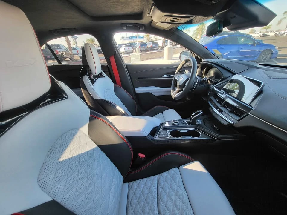 2022 Cadillac CT4-V Blackwing - Image 8 of 10